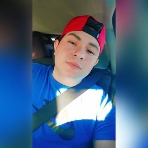 Meet your Posher, Eliseo